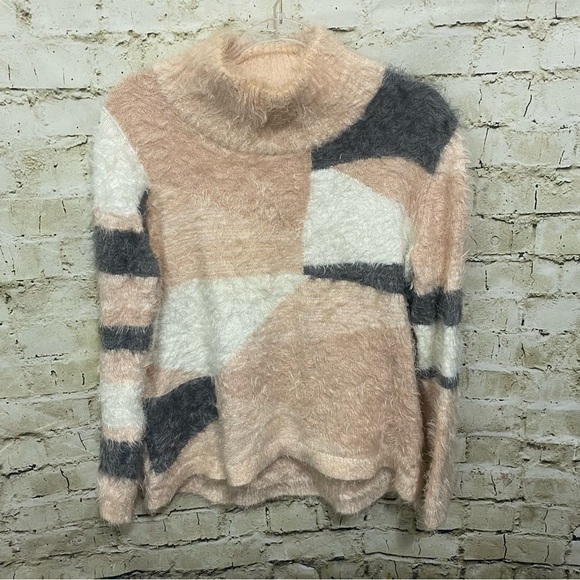 Vince Camuto Glacier Dream Geo Print Fuzzy Eyelash Mockneck Sweater - Picture 2 of 6